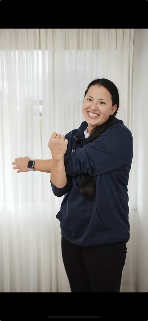 Quick Desk Break - Quick Stretch for Shoulders and Upper Back